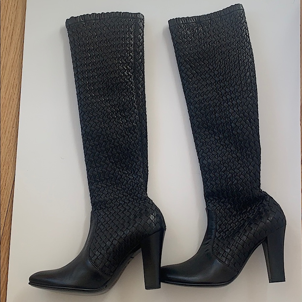 NWT BOTTEGA VENETA LEATHER BOOTS 38